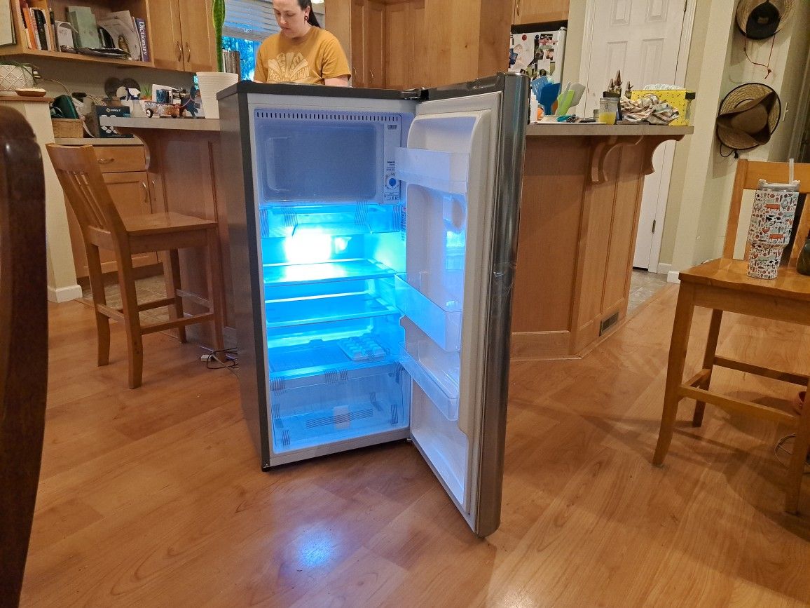 LG Mini Fridge