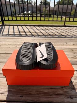 Nike mind 001 triple black