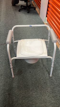 Portable toilet