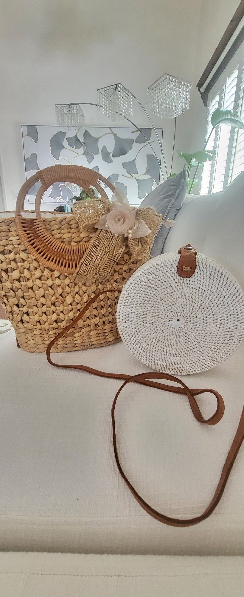 8" Round Woven Bag