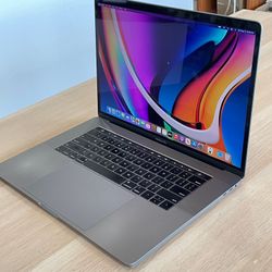 APPLE MACBOOK PRO 2019 15” i9 16GB RAM 500GB SSD RADEON PRO 560X Graphics