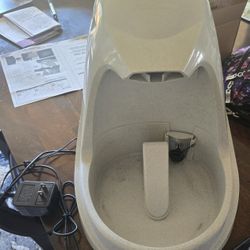 CAT OR DOG WATER FOUNTAIN