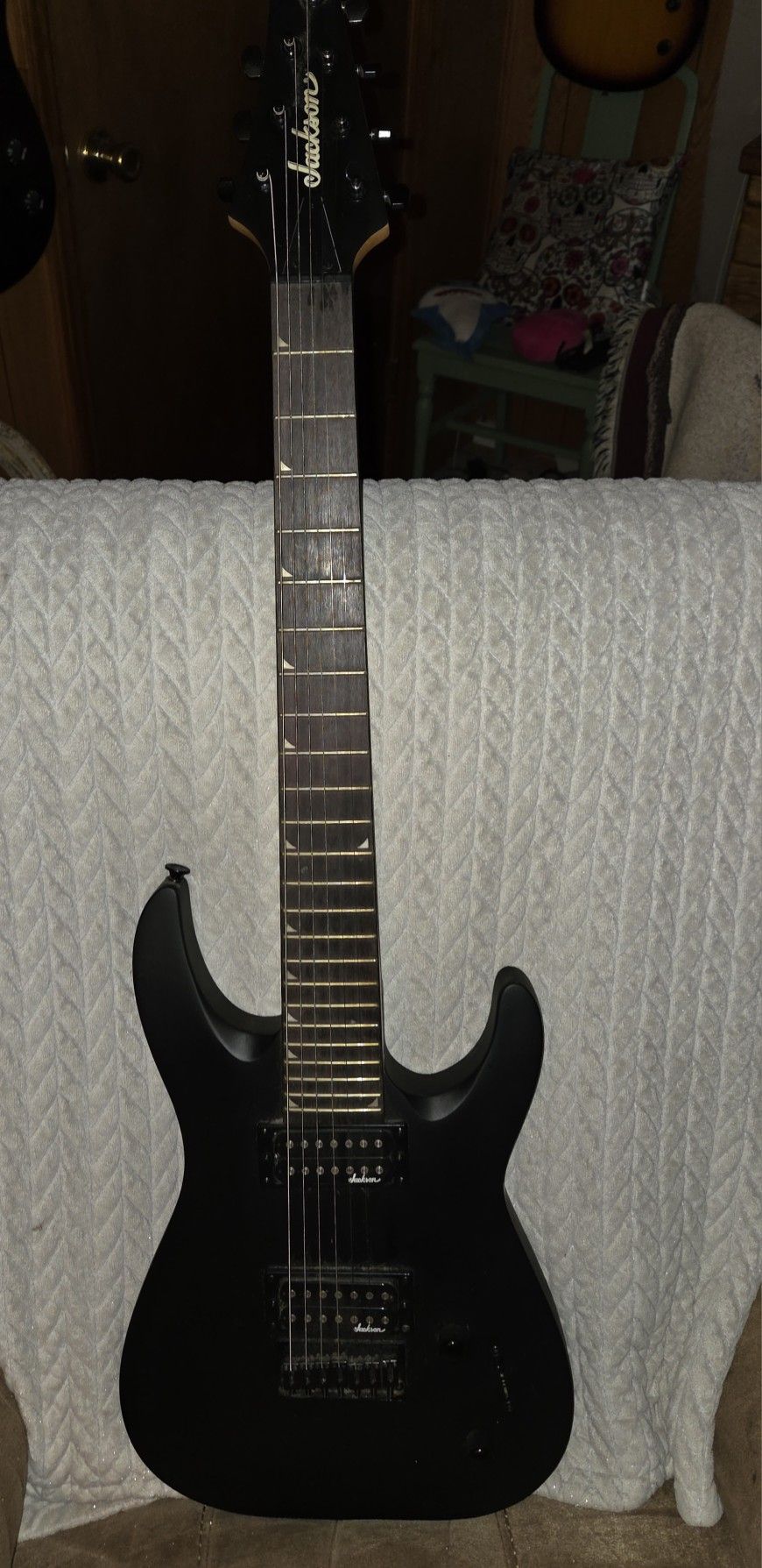 Jackson JS Series Dinky Arch Top JS22