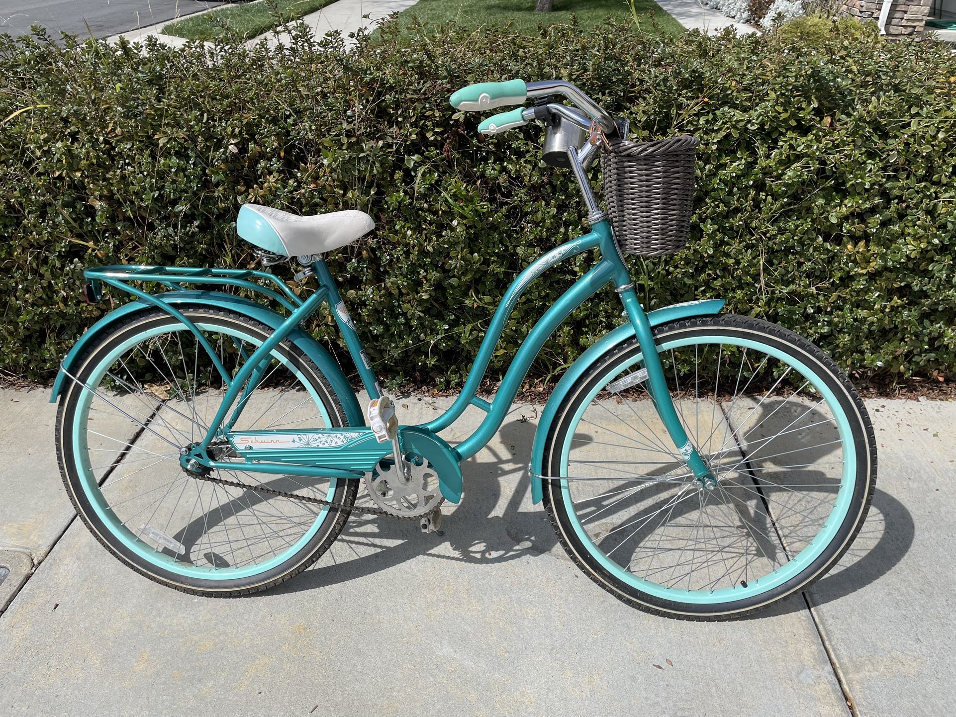 Girls Schwinn 26” Beach Cruiser
