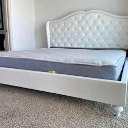BRAND NEW BEAUTIFUL WHITE BED FRAME WITH DELIVERY!
