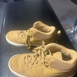 Nike Court Borough Mid GS Wheat 