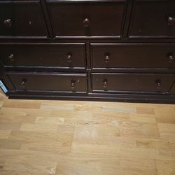 7 Drawer Cherry Wood Dresser 