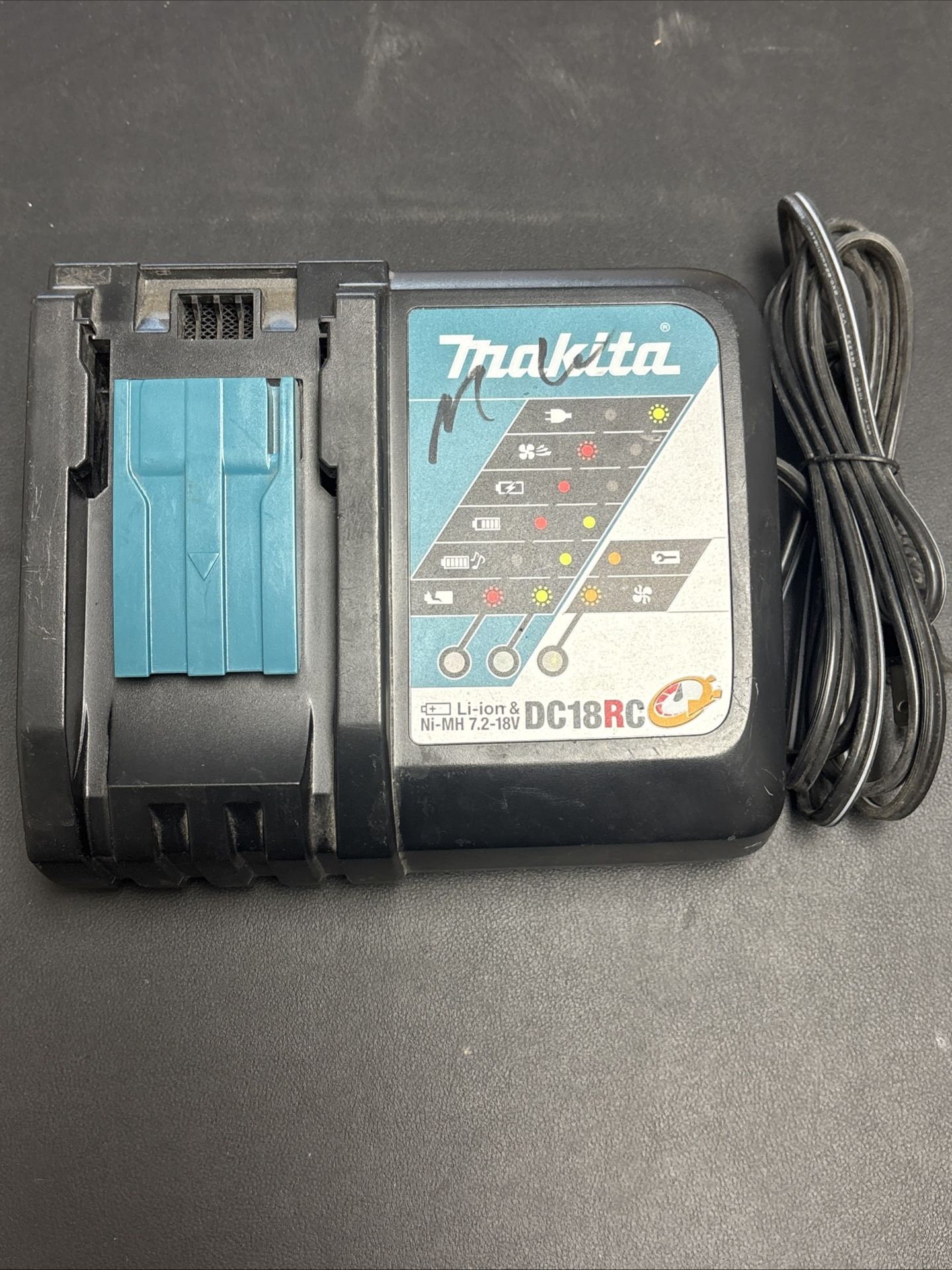 Makita Battery Charger DC18RC Li-ion Power Tools Working Tested & Working