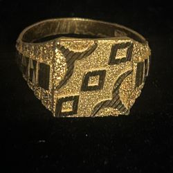 22k Gold Ring 5.2 Grams Size 9 