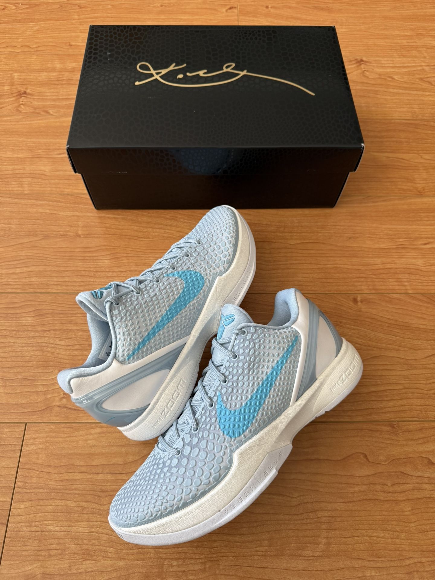 NEW Nike X Caitlin Clark Zoom Kobe 6 Protro Light Blue (2025) Men’s Size 10.5