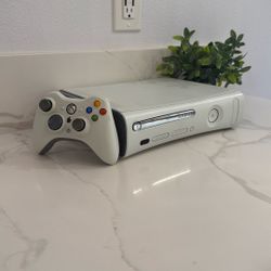 Xbox 360 Works Good *READ DISCRIPTION*