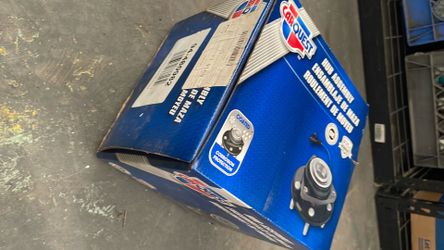 Wheel 2012 Ford F-450 Super Duty Front Wheel Bearings Enhance and Protect Your 2012 Ford F-450 Super Duty Front Wheel Bearings