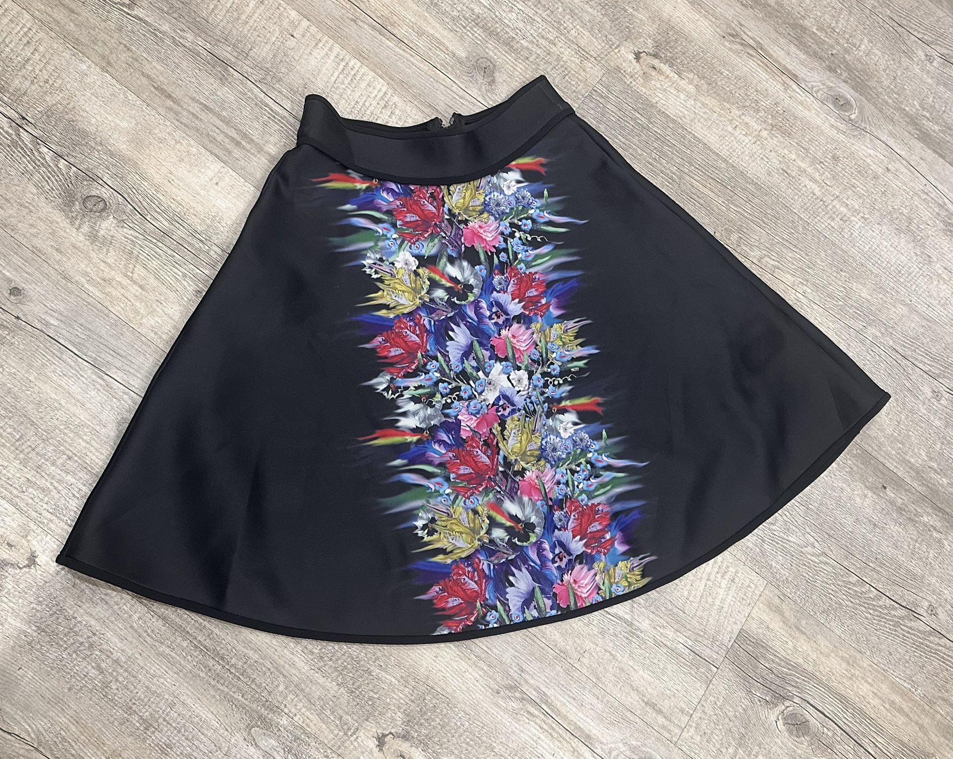 Cynthia Crowley Neoprene Skirt SZ 2