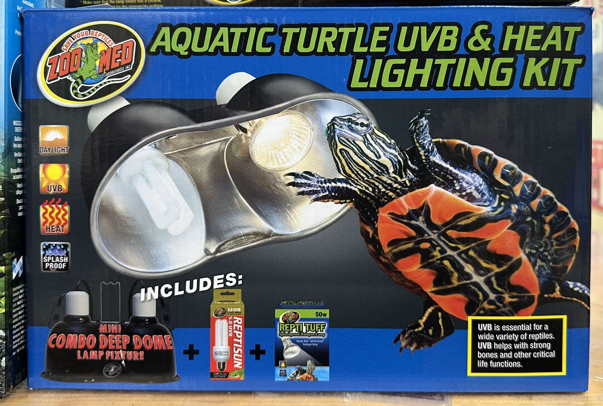 ZOO MED AQUATIC TURTLE UVB & HEAT LIGHTING KIT