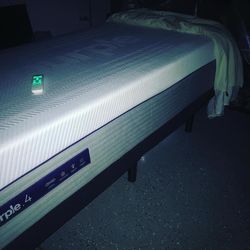 Purple Hybrid Premier .4 Twin Xl Mattress Bed- Like New!
