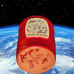 SIGNED Wee Gallery 2017 Deneen Pottery (6th) Illustrator "Peace On Earth" #96/600 Red 7+ oz. Mini-Tumbler