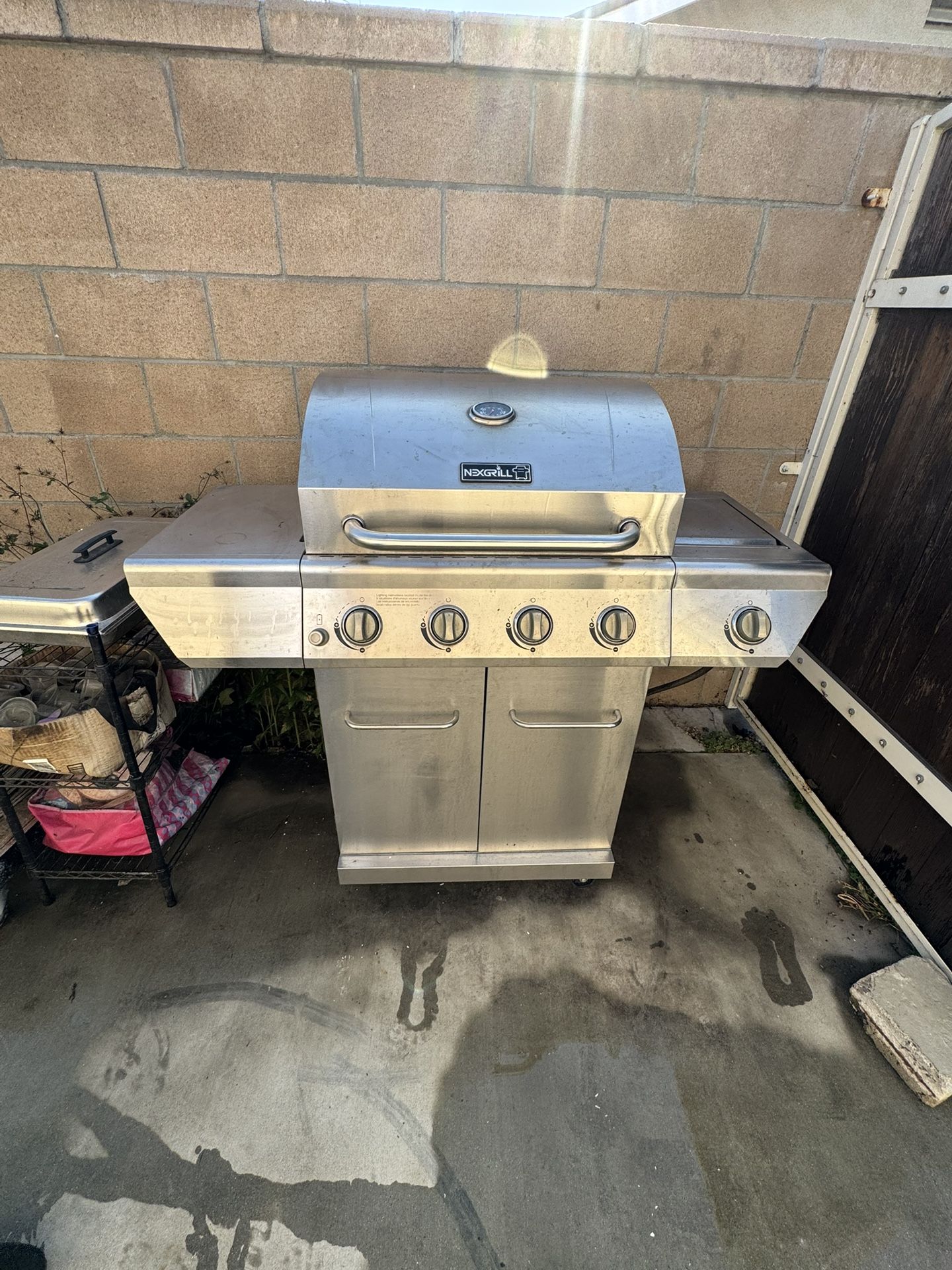 Nexgrill BBQ grill 4 burner