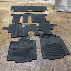 Nissan Pathfinder floor mats 