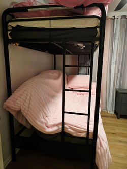 Twin-Over-Futon Bunk Bed