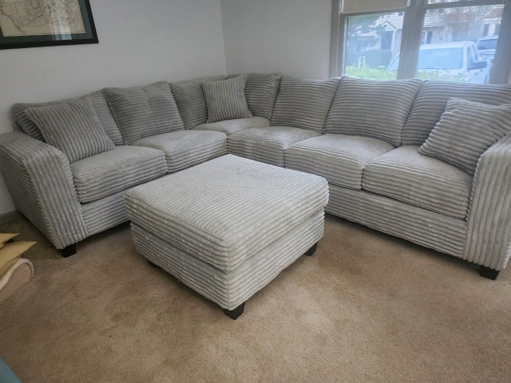 Limited Edition! 🚨 Brand New Byers Market Ghost Grey Full Length Mink 2pc Sectionals & Ottoman Sets