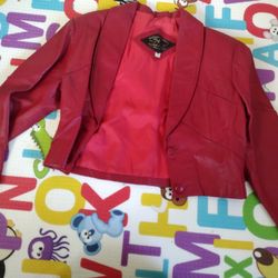 Selling ( CASH ONLY ) PLEATHER CROP JACKET 