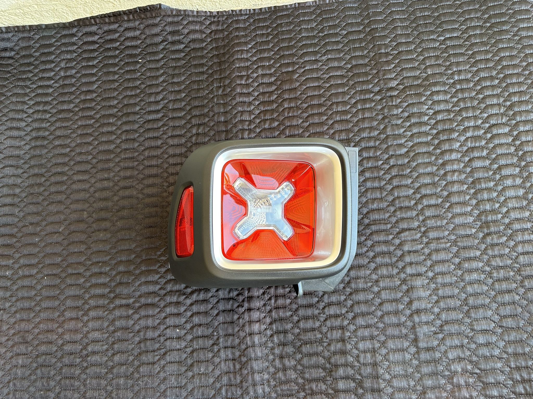 Jeep Renegade Tail Light 2015-2023, Jeep Renegade Tailight, OEM ORIGINAL JEEP PART, passenger side