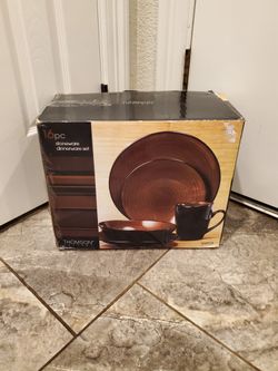 Thomson Pottery Samoa 16-piece Dinnerware Set