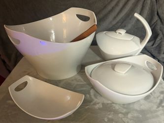 Dansk Classic Fjord Saladq, covered casserole Teapot,C bread