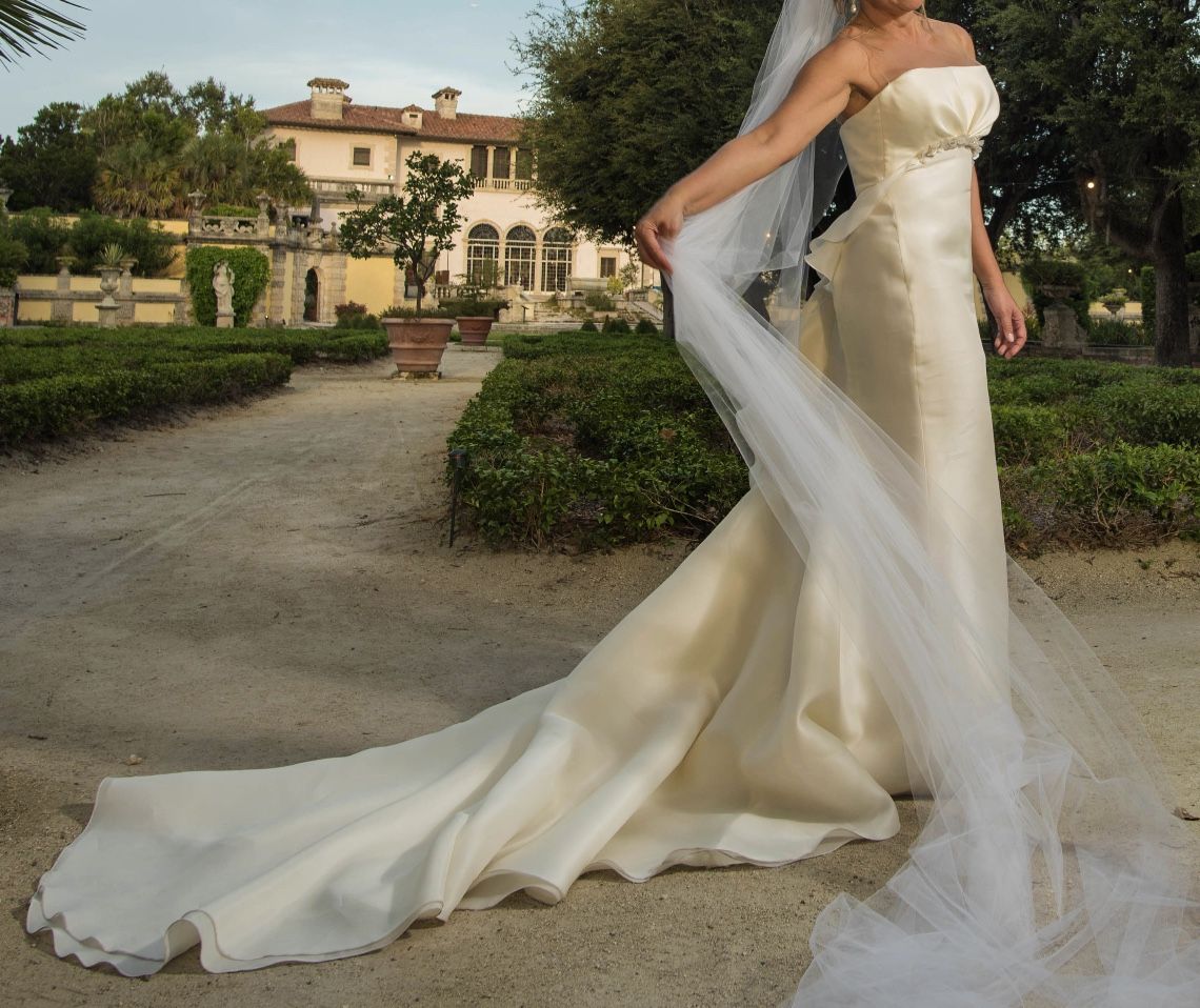 ANGEL SANCHEZ WEDDING DRESS