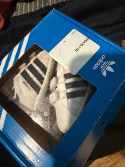 Baby shoes