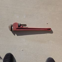 24" Pipe Wrench 