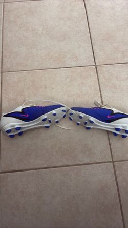 Nike phantom soccer cleats dark blue and pink size 9.5 US