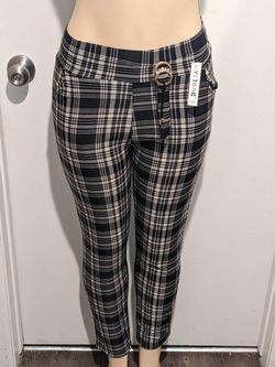 New Women's Pants Available In Size S/M And L/XL They Are Warm