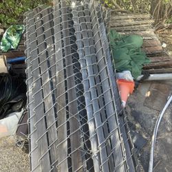 5Rolls Of Chain Link Fence 6 Feet Tall Each Roll Is About 10 Feet Wide