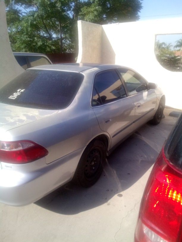 1998 Honda Accord for Sale in Fontana, CA OfferUp