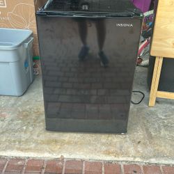 Insignia Mini Fridge 