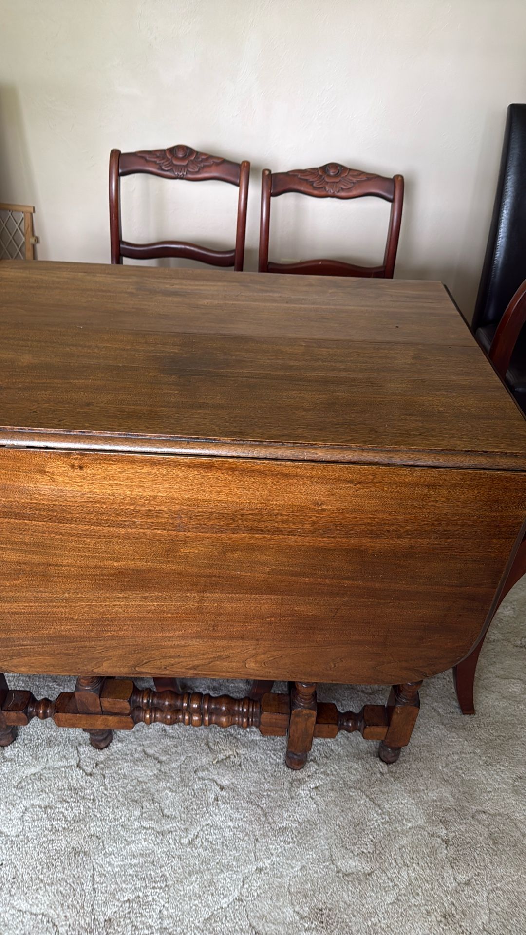 Drop leaf Table w Butterfly Extension