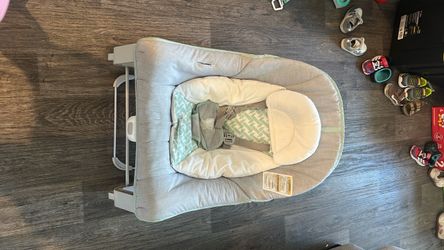 Baby Bouncer Seat with Harness