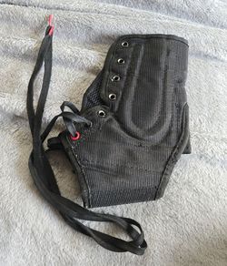 McDavid Ankle Brace Small
