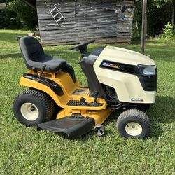 Cub Cadet Hydrostatic Riding Lawnmower 