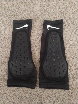 Nike short football sleeves