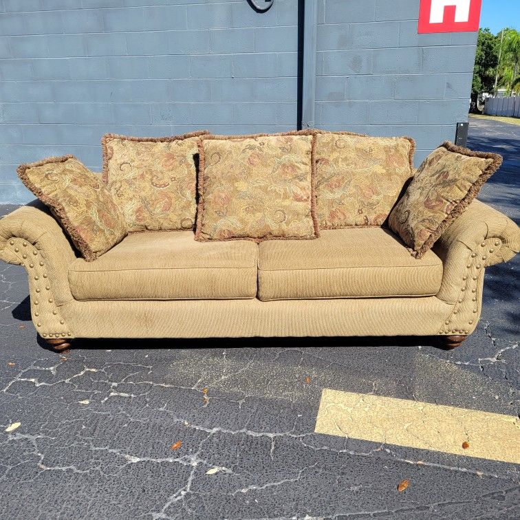 COUCH/SECTIONAL Furniture Sale😃😯Many2 Choose From💯MUST GO ASAP🙂Buy Now/Save🏃🏼♀️🏃🏼Natuzzi Leather.OBO