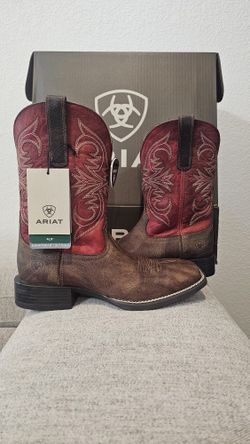 New ARIAT BOOTS In Multiple Sizes