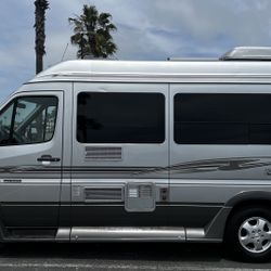 2006 Roadtrek SS Agile Camper Van 