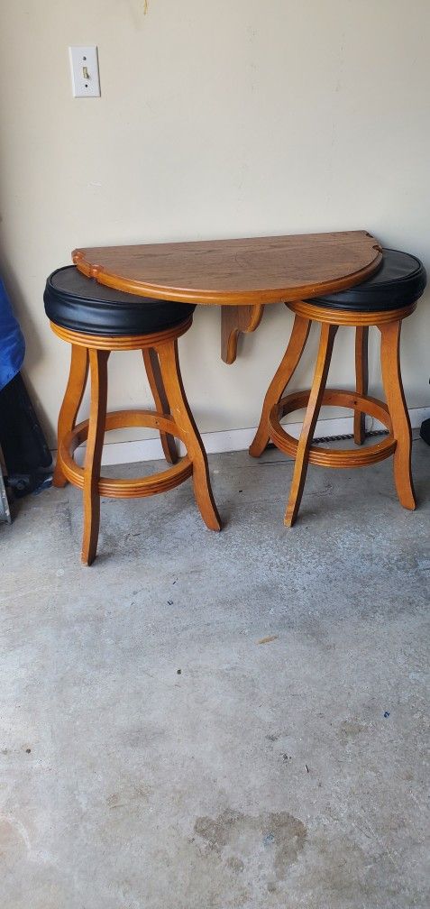 2 Bar Stools With Table