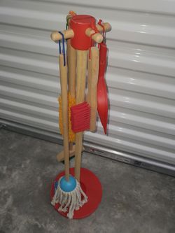 Melissa & Doug "Let's Play House!" 6-Piece Dust, Sweep & Mop set.