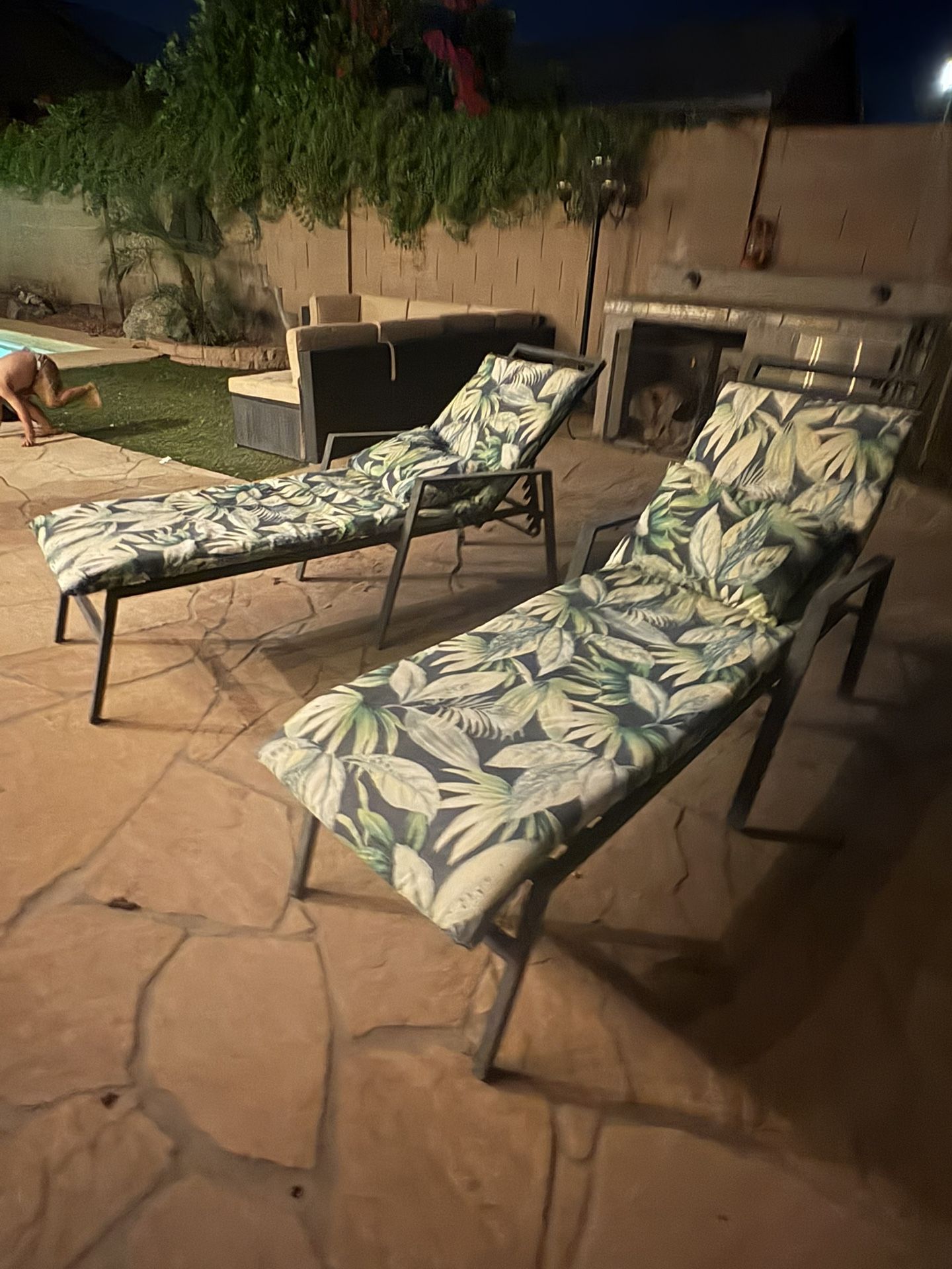 Pool Lounge Chairs