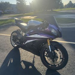 2006 Yamaha R6  – Clean Title