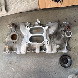 Small Block Chevy Performer Intake
