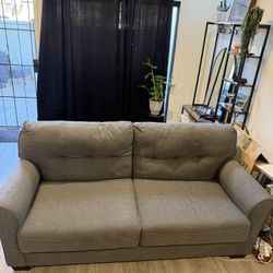 Pull Out Couch and Recline Chair Set For Same